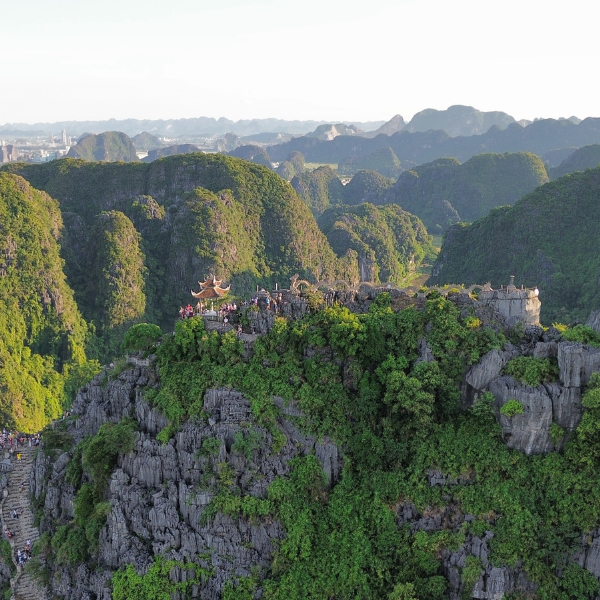 Veduta di Hang Mua