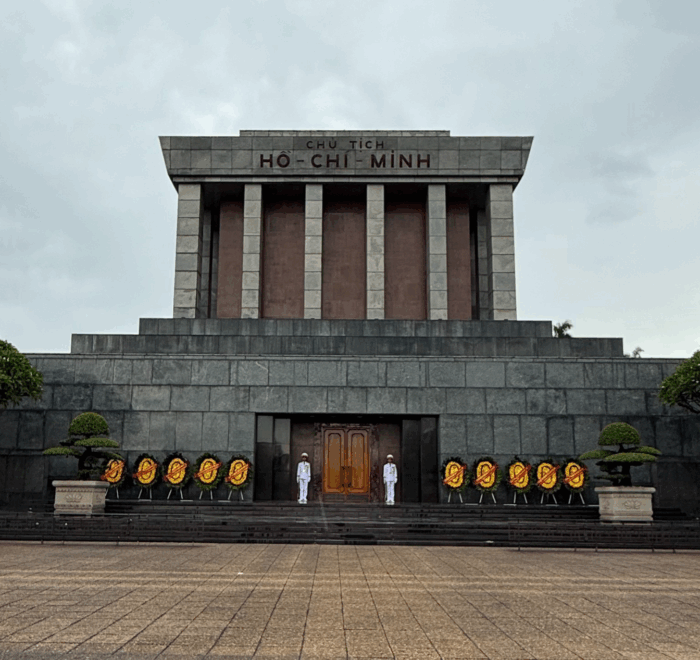 Il Mausoleo di Ho Chi Minh a Hanoi