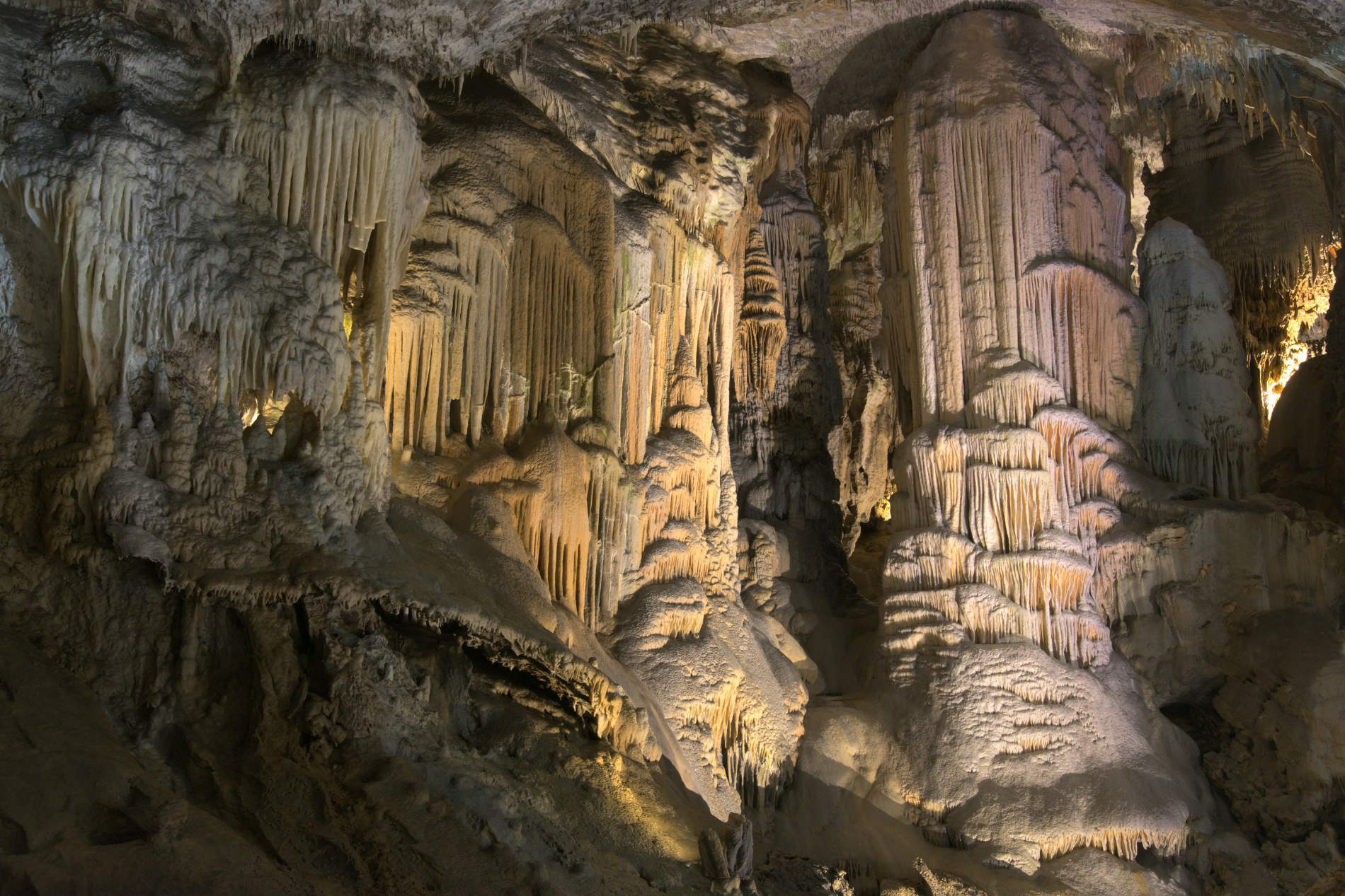 Stalagmiti a Postumia