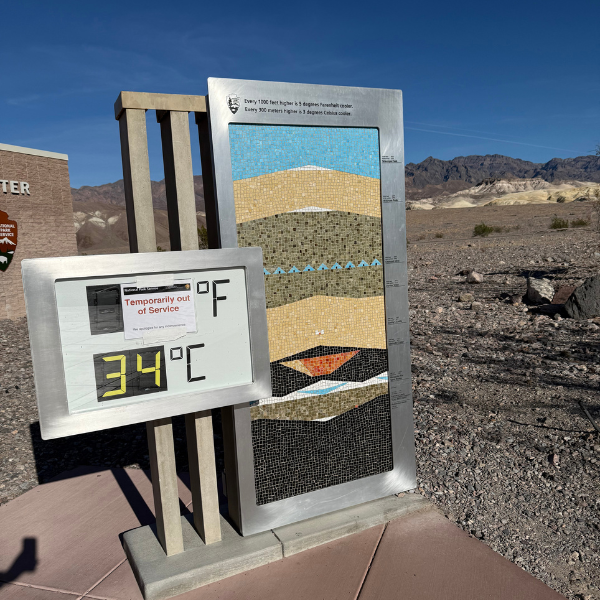 Termometro nella Death Valley a Novembre